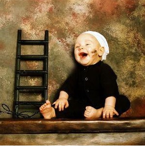 Fotó kéményseprő jelmezes babáról